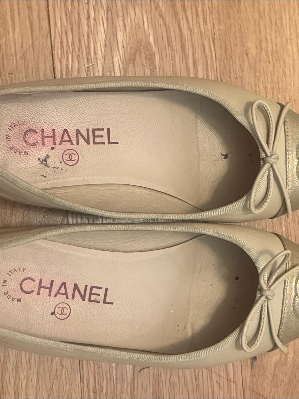 CHANEL Beige and Gold Cap-Toe Leather Ballet Flats - Picture 2 of 7